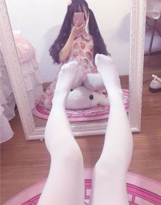 手指挑弄花蒂gl